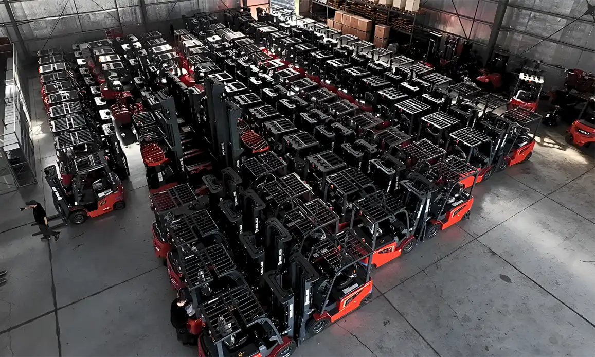 Flota de autoelevadores Heli